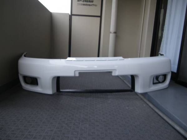 BCNR33純正フロントバンパー美品、純正色塗装済みR33GT-R