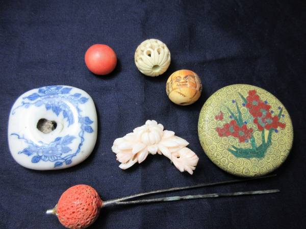 蒔絵博物館⁄印籠の装い⁄緒締玉図鑑 | 1□時代□サンゴ・珊瑚□緒締玉
