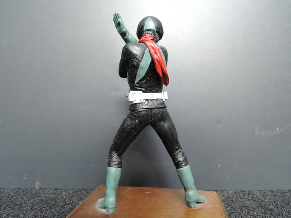 中古 海洋堂 仮面ライダー1号 ソフビキット 1&frasl;8 特撮 O2018138(仮面