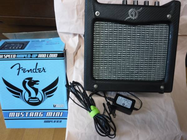 FENDER MUSTANG MINI ギターアンプ USED 送料込み