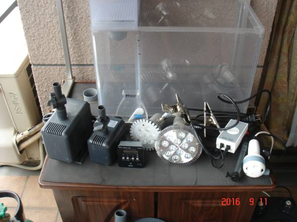 中古】海水魚オーバーフロー水槽備品一式（水槽以外）引取限定