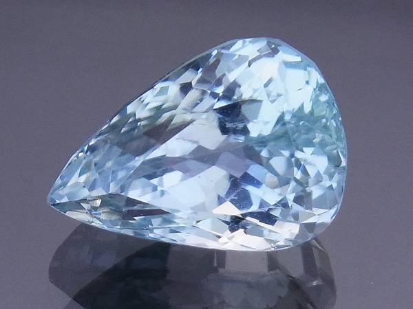 《Gem Force》アクアブルー・クンツァイト10.88CTルース