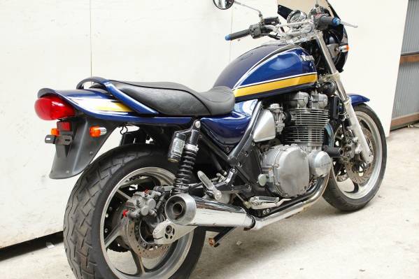 ゼファー1100 タイガーカラー Yahoo!オークション - ゼファー1100 外装一式 オリジナルタイガーカラ