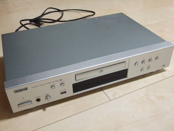 USED 即決　TEAC/ティアック CDプレーヤー CD-P650 2015年製