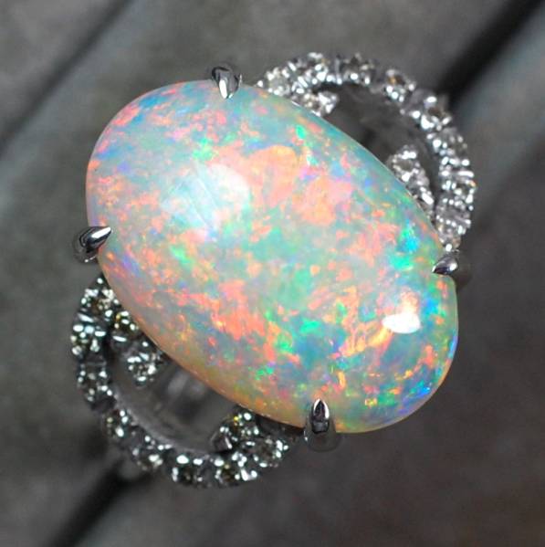 ￥100~K18WGオーストラリア産天然オパール4.96ctD0.28ct R