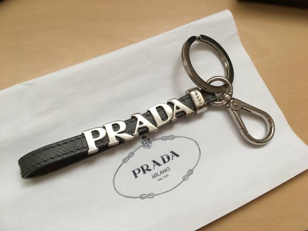 PRADA プラダ キーホルダー PRADA プラダ 【公式通販】