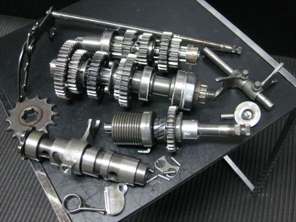 SS250マッハKH250 400純正エンジン ミッション ギアASSY SS350