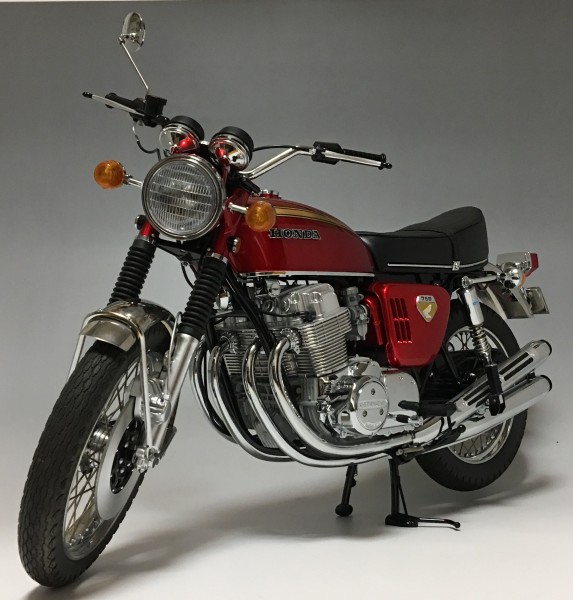 デアゴスティーニ ホンダ CB750 FOUR 完成品 冊子＆台座＆ＤＹＤ