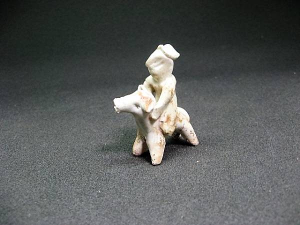 ☆　朝鮮工芸　☆　李朝白磁　人馬俑　副葬品　　☆
