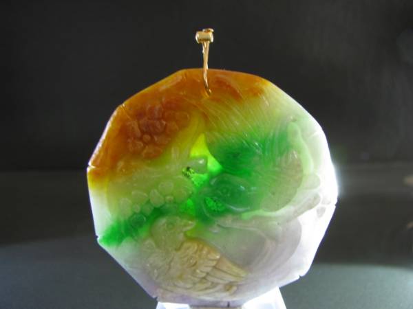 鑑別書付き》天然翡翠(Jadeite)ペンダントヘッド中古・龍 《鑑別書付き》