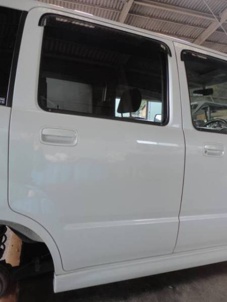 MH21S スズキ　ワゴンR リア右ドア　 純正