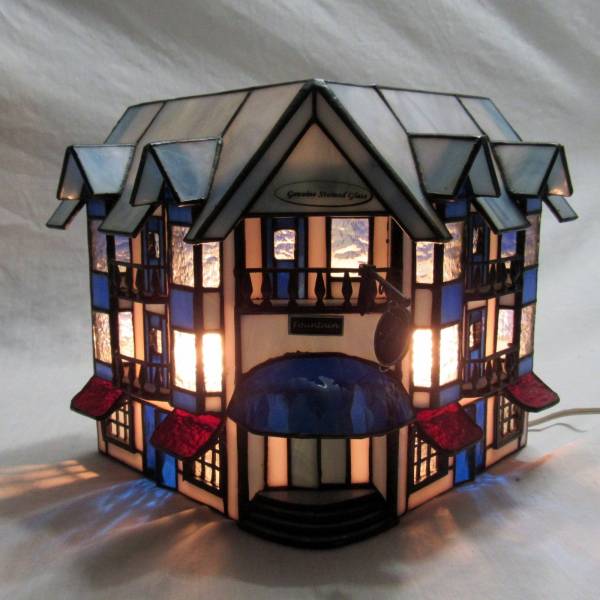 ♪♪ステンドグラスライト　アンティーク　コーナーショップ♪♪