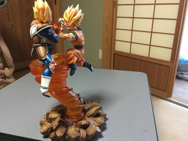 孫悟空VSベジータの闘い。スーパーサイヤ人レア ドラゴンボール 【公式