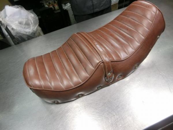 CB250T 社外表皮タックロールアンコ抜シート☆CB400T バブ