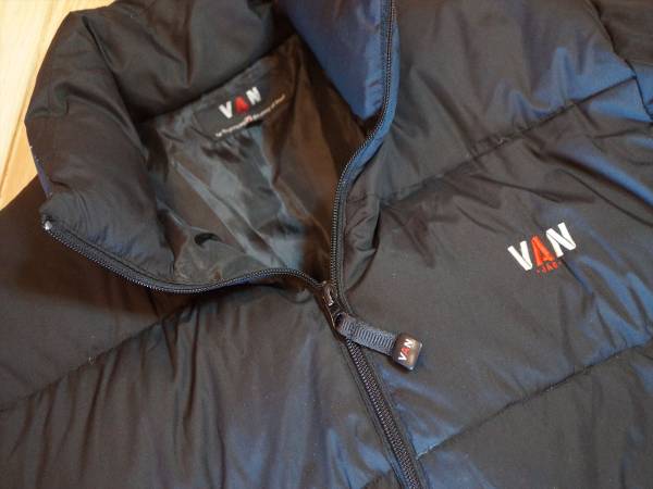 VAN JAC 胸&背襟ロゴ刺繍ダウンジャケットMブラック