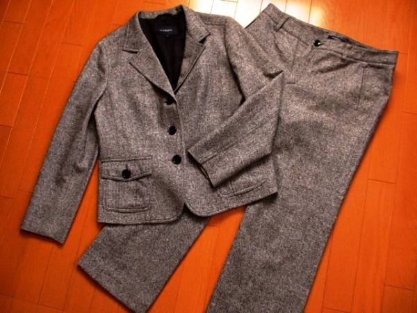 【バーバリーロンドン】大きいサイズ(４４)のウールパンツスーツ