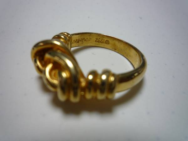 s525111089.4