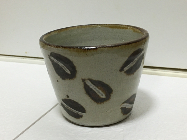 ◆十鶴 工房 ◆フリーカップ ◆やちむん◆珈琲 豆柄◆新品◆