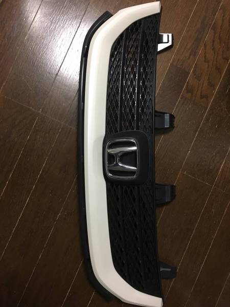 ストリーム RST(2009年6月) RN8 グリル パールホワイト