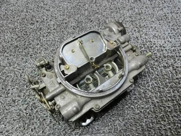 Edelbrock キャブレター シボレー　インパラ Edelbrock キャブレター シボレー インパラ 【公式通販】