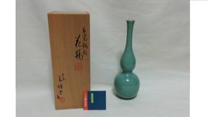 萬珠堂　緑釉　花瓶　花器 萬珠堂のYahoo!オークション(旧ヤフオク!)の相場・価格を見る｜Yahoo