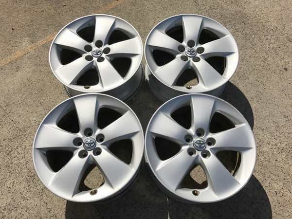 プリウス ZVW30 ツーリング 純正 17インチ ホイール シルバー