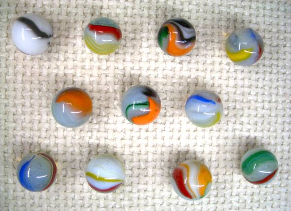 昭和レトロ 古い美しいビー玉g 乳白 半透明 １７mm １１個 ビンテージ 売買されたオークション情報 Yahooの商品情報をアーカイブ公開 オークファン Aucfan Com