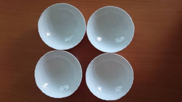 数回使用のみ　ベッキオホワイト　ボウル16cm　4枚