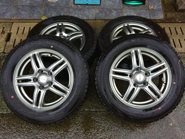 195/65/15 15インチ P.C.D 114.3 mm 5H セレナ スタッドレス