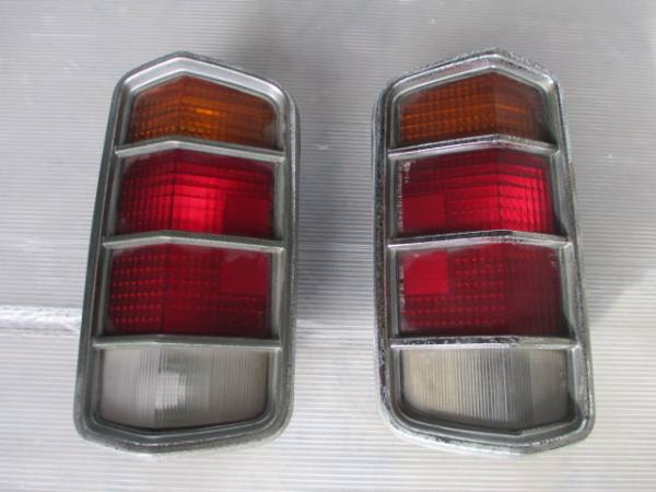 B10　サニー　クーペ用　テールランプ