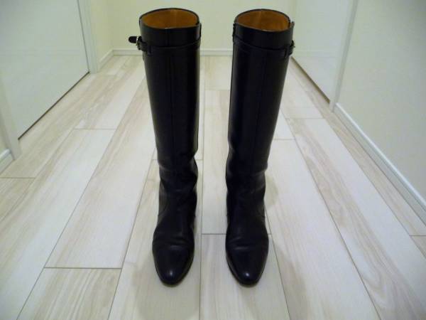 美品・タニノクリスティー　女性用ロングブーツ　３７．５　