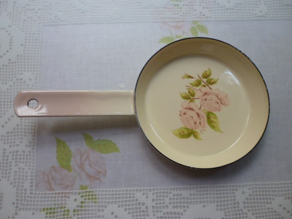 イマン imane「ダイアナローズ」ホーロー ミニフライパン 未使用