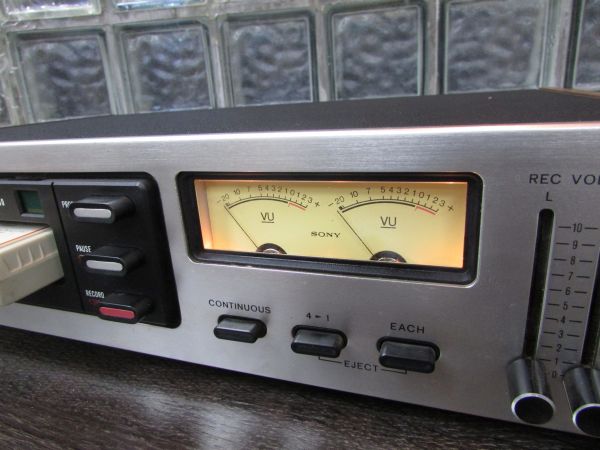 ⑩SONY TC-830 8トラデッキ