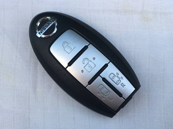 【中古】　日産セレナ C26 インテリジェントキー ②