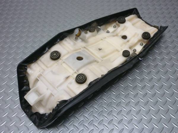 SRX250 51Y シート B94D80