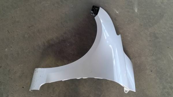 スイフト　ZC72S　左フェンダー(ZMU)