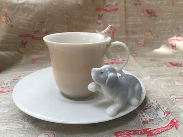 リヤドロ Lladro(リヤドロ) 犬と小鳥⁄カップ&ソーサー⁄BEG⁄6046⁄箱