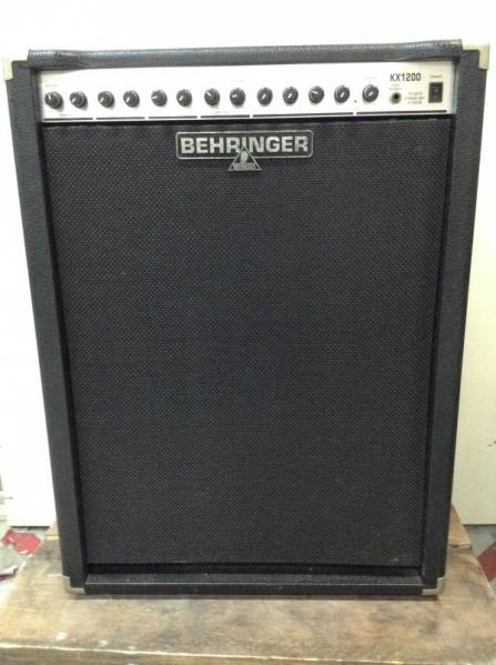 BEHRINGER ベリンガー キーボードアンプ KX1200 95×BEHRINGER KX1200 / ベリンガー キーボードアンプ×U11(アンプ
