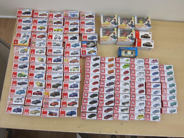 ☆トミカ58個 ポケットトミカ58個 マリオカート5個 その他3個 ●