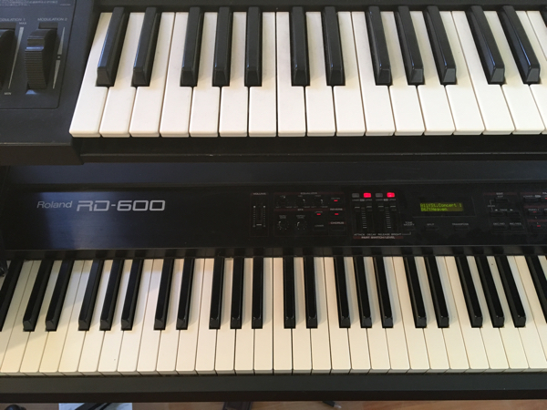 プロユース ステージピアノ】roland RD600 完動 【公式通販】