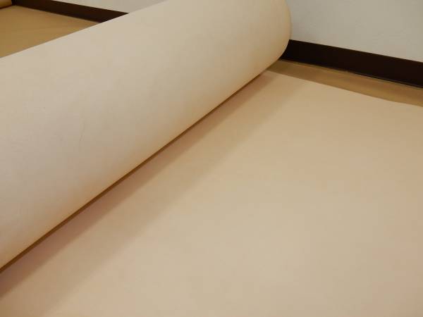 ヌメ革　牛革 ４．０ミリ ナチュラル ２４５デシ タンニンなめし