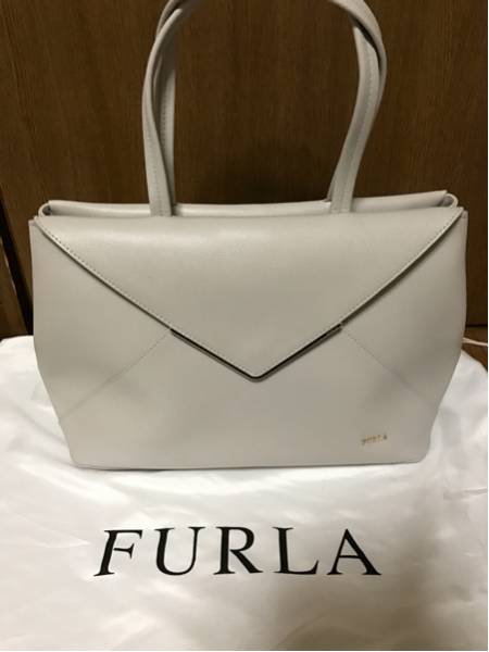美品】FURLA フルラ ショルダーバッグ ホワイト
