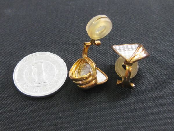 ハートデザイン　金プラチナ　イヤリング　k18/Pt900　大網てんとう虫　品番3218