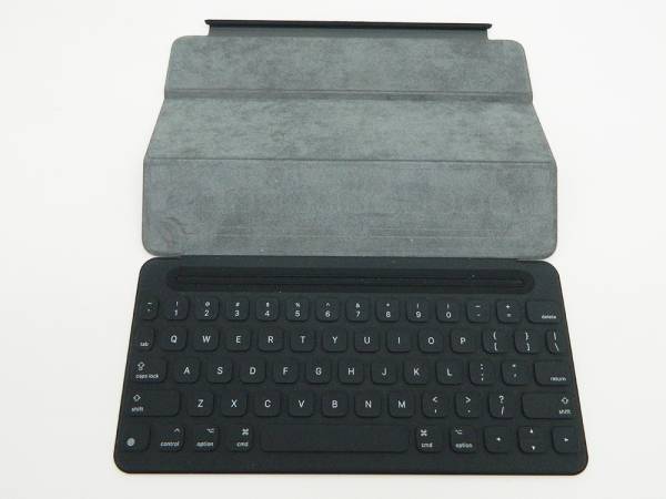 Apple iPad Pro 9.7インチ用 Smart Keyboad MM2L2AM/A キーボード 中古品