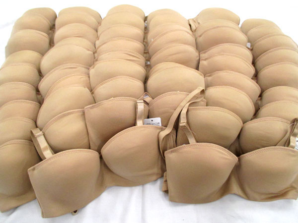 送料無料■gs297■LesHalles シームレスブラジャー(B70) 30点