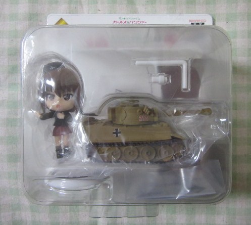 一番くじ ガールズ&パンツァー 劇場版 ～戦車道は乙女のたしなみです！～ F賞 黒森峰女学園 西住まほ ちびきゅんキャラ＆戦車セット