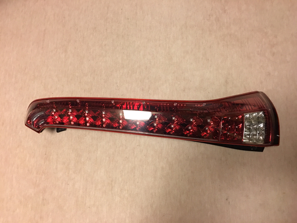 セレナ C25 ヴァレンティ Valenti フルLEDテールレンズ (C25)｜製品