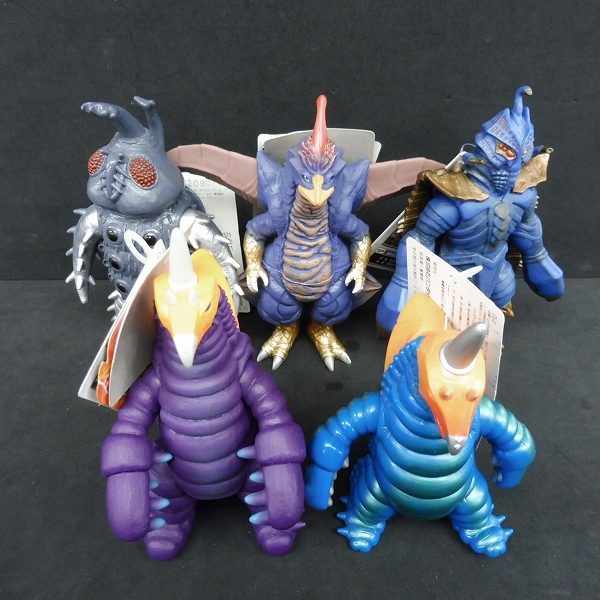 m R724b ウルトラ怪獣 ソフビ タグ付 バキシム インペライザー 他 