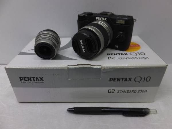 土日価格⭕️PENTAX Q10 レンズキット 本体＋フィッシュアイレンズ PENTAX ペンタックス Q10 ズームレンズキット ブラック + 03 FISH-EYE