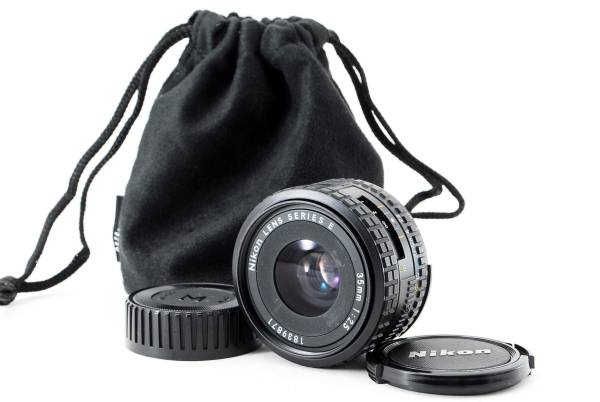 Nikon Ai-s SERIES E 35mm F2.5 明るい広角単焦点レンズ ソフトケース